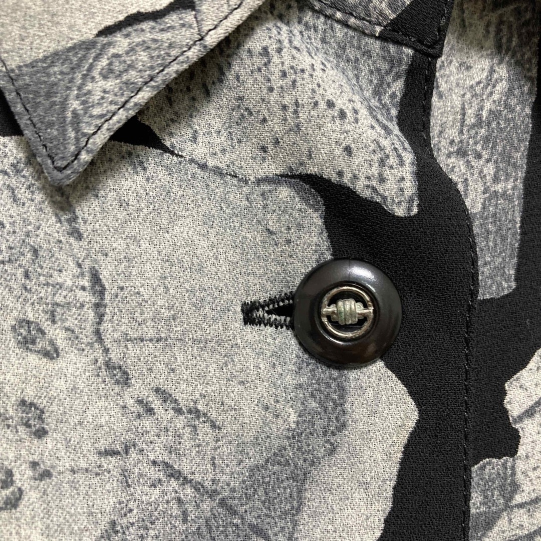 Lochie(ロキエ)のモノトーン 五分袖 古着 レトロブラウス レディースのトップス(シャツ/ブラウス(半袖/袖なし))の商品写真