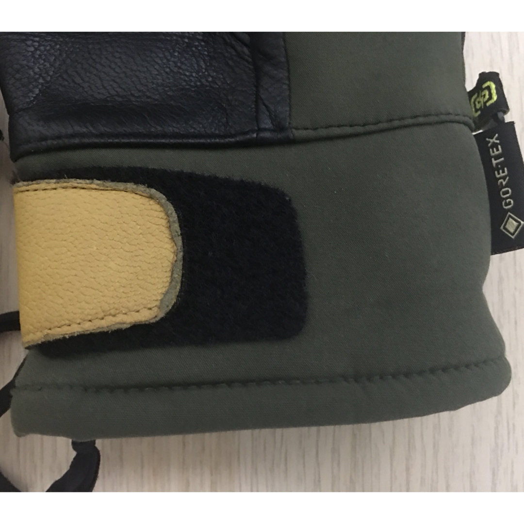 BURTON(バートン)のBurton ak GORE-TEX Clutch Mitten グローブ スポーツ/アウトドアのスノーボード(ウエア/装備)の商品写真