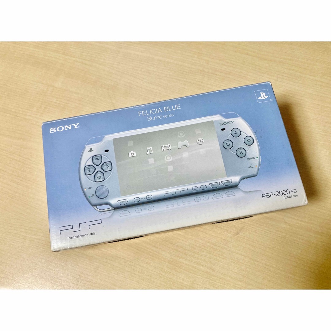 SONY(ソニー)の中古PSP2000/3000本体2台セット エンタメ/ホビーのゲームソフト/ゲーム機本体(携帯用ゲーム機本体)の商品写真