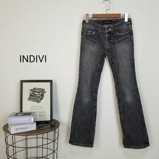 インディヴィ(INDIVI)のINDIVIダメージ加工フレアデニムパンツ05スミクロ(デニム/ジーンズ)