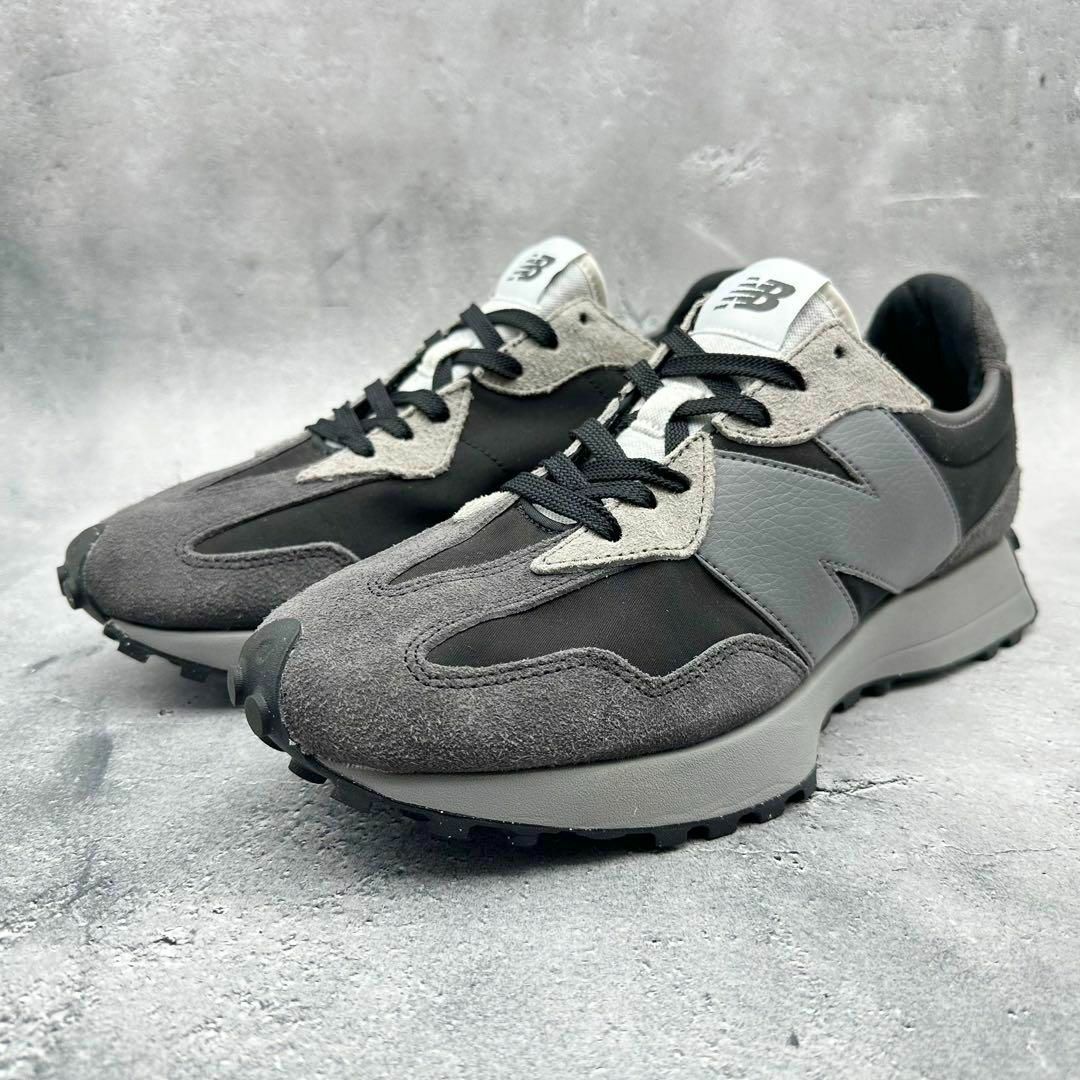 New Balance(ニューバランス)の【極美品】ニューバランス MS327GRM スエード GREY DAY PACK メンズの靴/シューズ(スニーカー)の商品写真