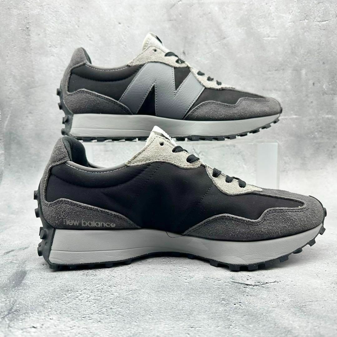 New Balance(ニューバランス)の【極美品】ニューバランス MS327GRM スエード GREY DAY PACK メンズの靴/シューズ(スニーカー)の商品写真