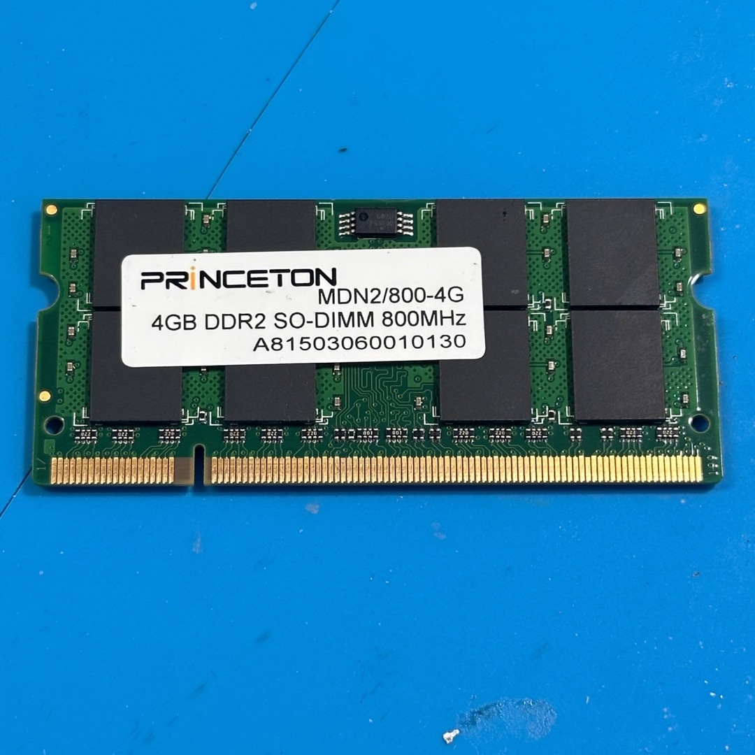 【ジャンク品扱いでお願いします】DDR2 4G PC2-6400 800MHz