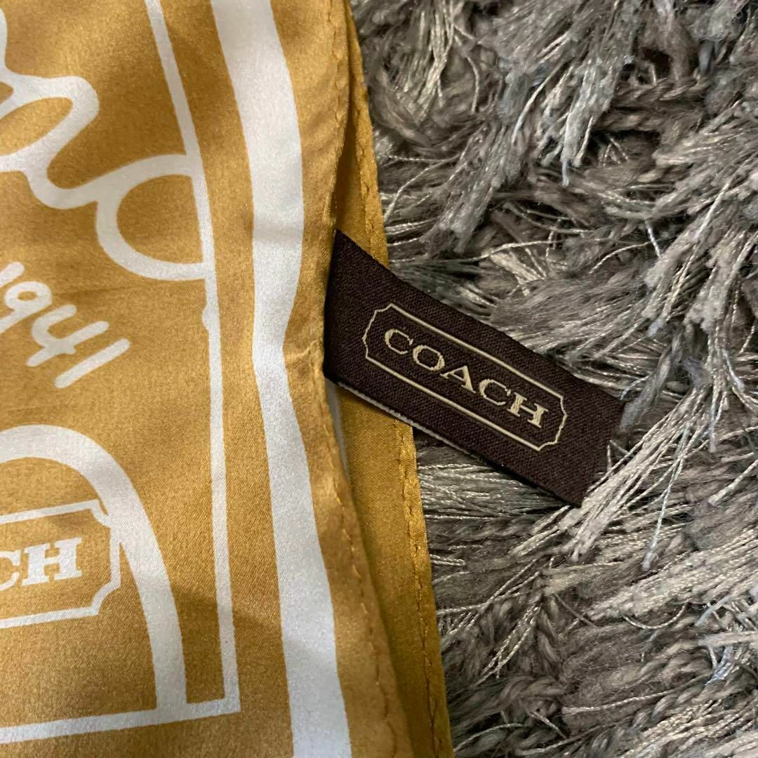 COACH(コーチ)のコーチ レディース スカーフ ゴールド シルク100% 美品 レディースのファッション小物(バンダナ/スカーフ)の商品写真