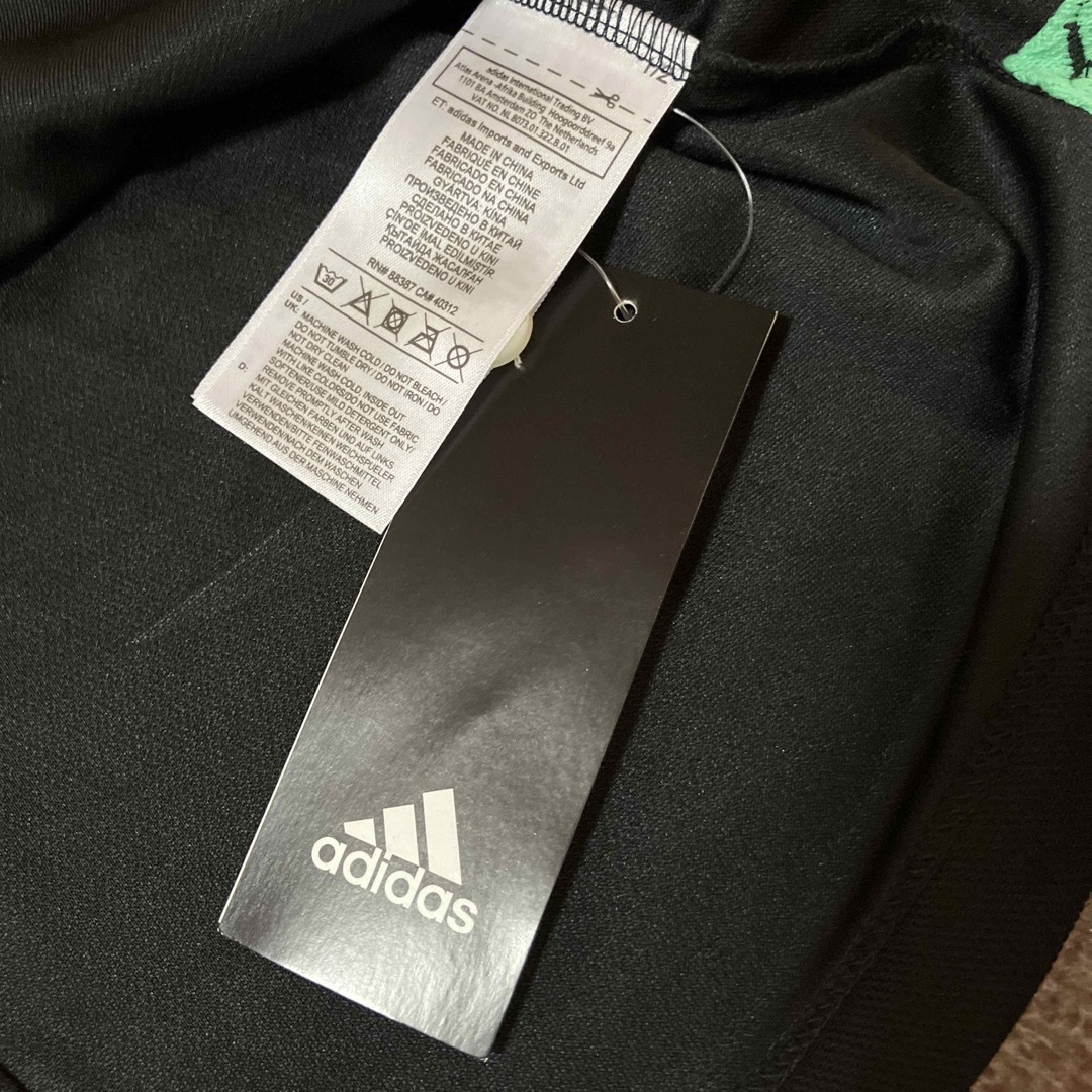 adidas(アディダス)のadidas  ポロシャツ　Lサイズ メンズのトップス(ポロシャツ)の商品写真