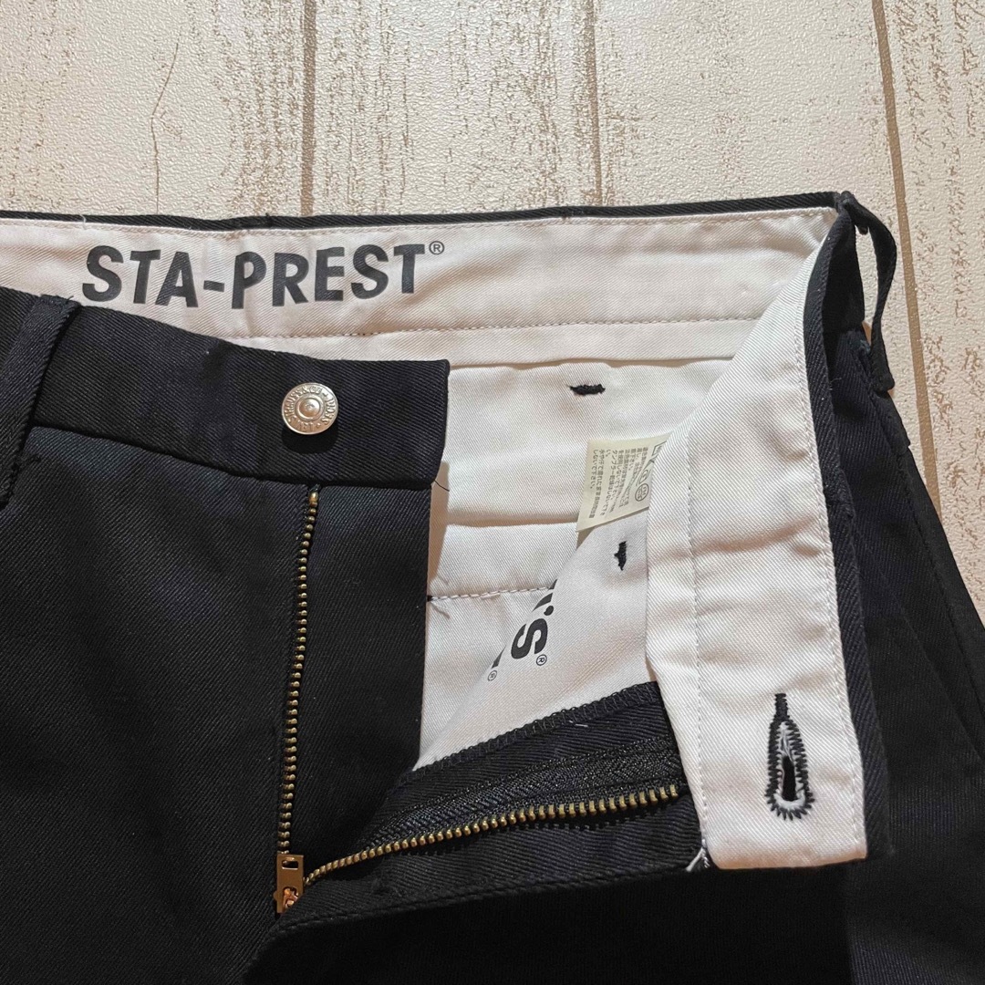 Levi's(リーバイス)の【Levi's】 リーバイス STA-PREST ステイ・プレスト クロップド メンズのパンツ(チノパン)の商品写真