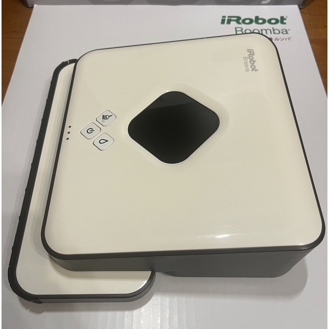 iRobot(アイロボット)の24時間以内・送料無料・匿名配送　iRobotブラーバ380j ロボット掃除機 スマホ/家電/カメラの生活家電(掃除機)の商品写真