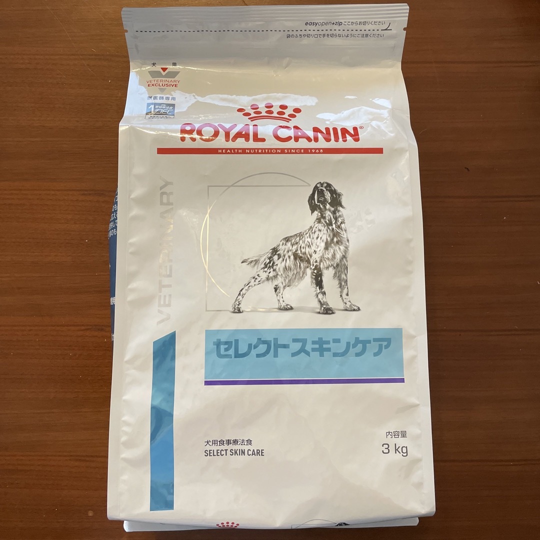 ROYAL CANIN(ロイヤルカナン)の【新品未開封】ロイヤルカナン 犬 セレクトスキンケア 3kg その他のペット用品(ペットフード)の商品写真