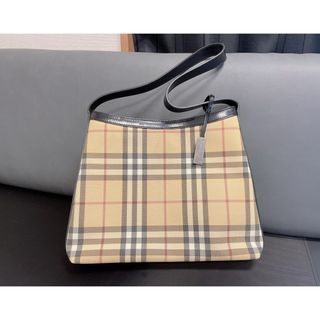 バーバリー(BURBERRY)のBurberry ハンドバッグ/ショルダーバッグ(ショルダーバッグ)