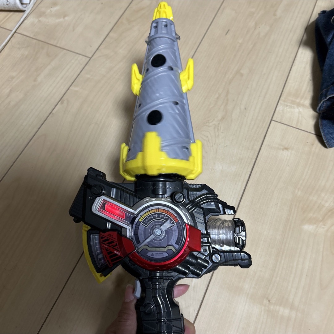 BANDAI(バンダイ)の仮面ライダービルド　回転剣銃DXドリルクラッシャー エンタメ/ホビーのおもちゃ/ぬいぐるみ(キャラクターグッズ)の商品写真