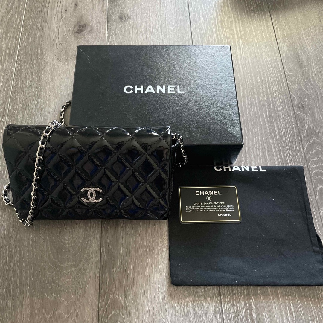 CHANEL(シャネル)の正規店購入🌸CHANEL🌸チェーンウォレット☆パテント☆美品 レディースのバッグ(ショルダーバッグ)の商品写真