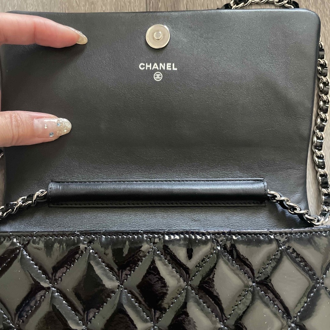 CHANEL(シャネル)の正規店購入🌸CHANEL🌸チェーンウォレット☆パテント☆美品 レディースのバッグ(ショルダーバッグ)の商品写真