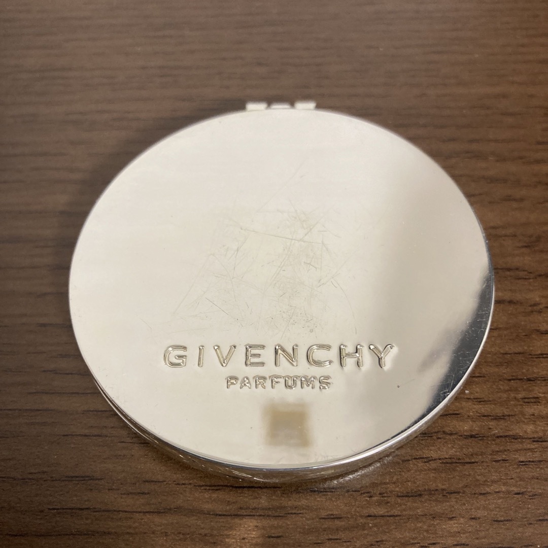 GIVENCHY(ジバンシィ)の新品　ジバンシィ　ミラー　手鏡　花柄 レディースのファッション小物(ミラー)の商品写真