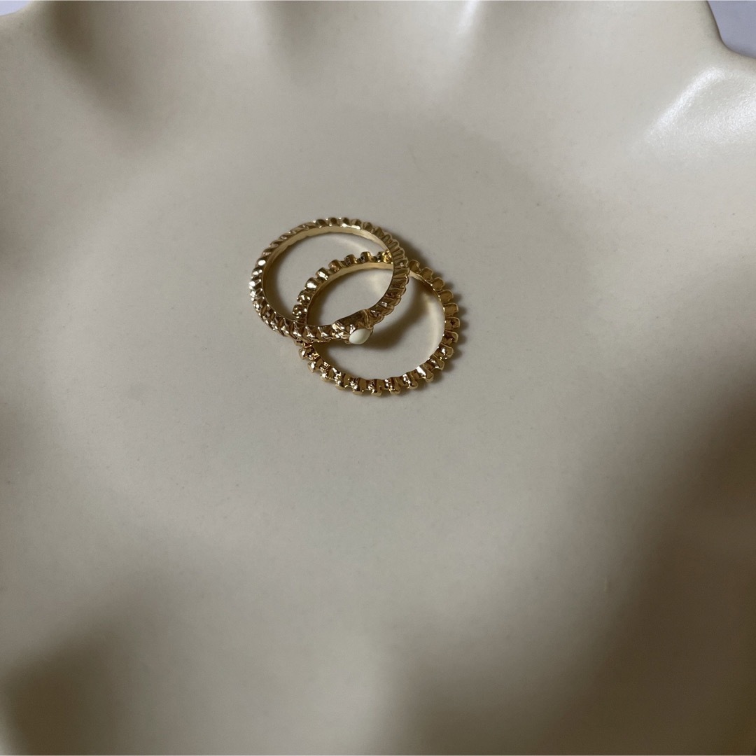 見た目が豪華なゴールドリング…06 レディースのアクセサリー(リング(指輪))の商品写真