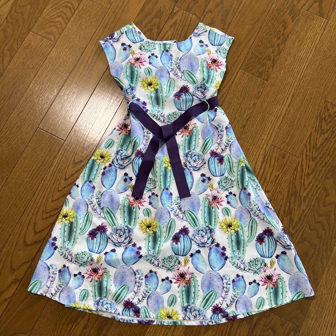 アナスイミニ ワンピース サイズL 130〜140 stuff.liu.se