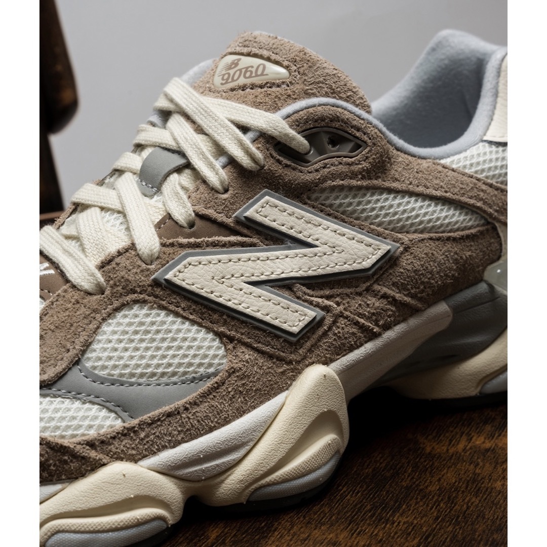 New Balance(ニューバランス)の限定展開 ニューバランス 90/60 厚底スニーカー ダッドスニーカー 韓国 メンズの靴/シューズ(スニーカー)の商品写真