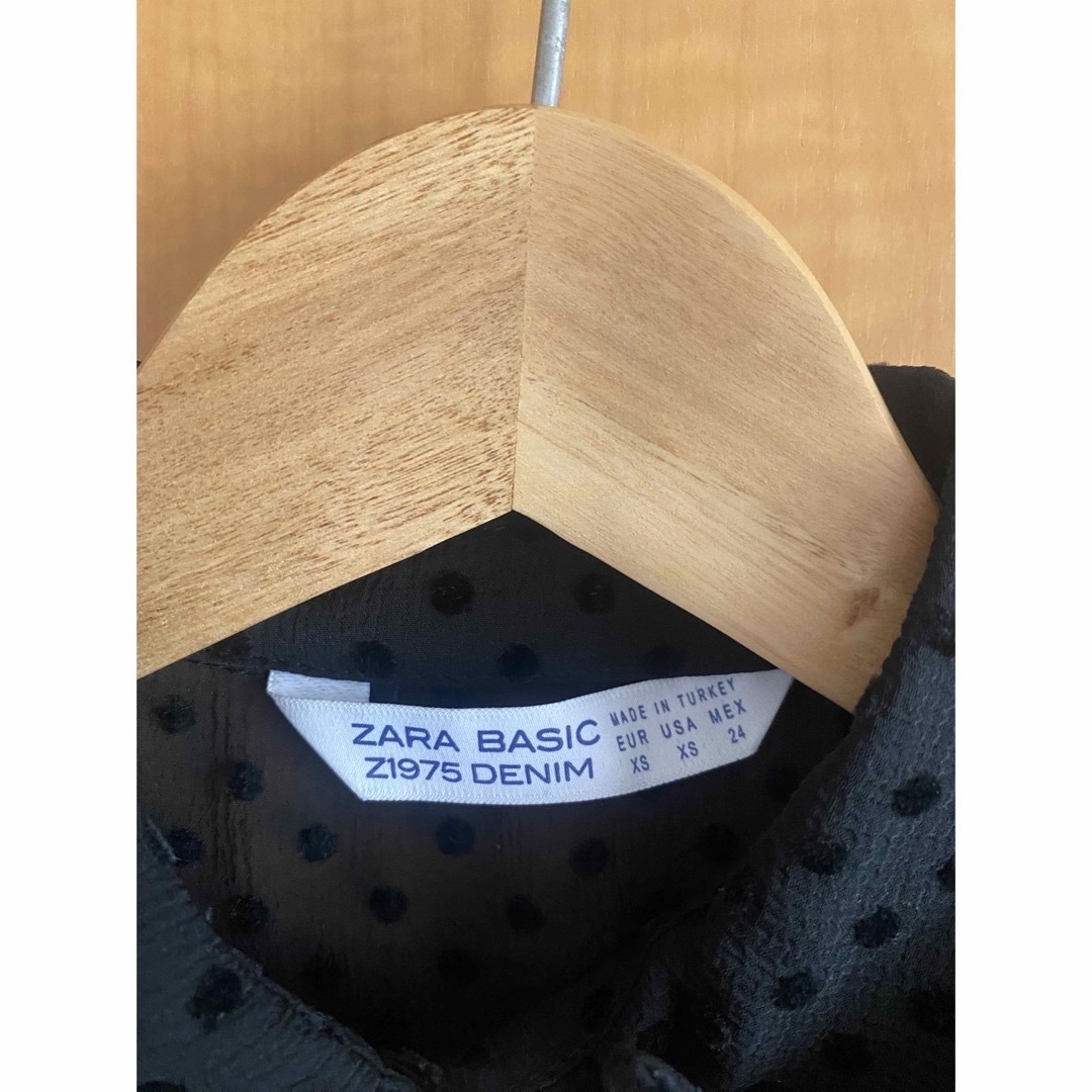 ZARA(ザラ)のZARA ドットシャツ レディースのトップス(シャツ/ブラウス(長袖/七分))の商品写真