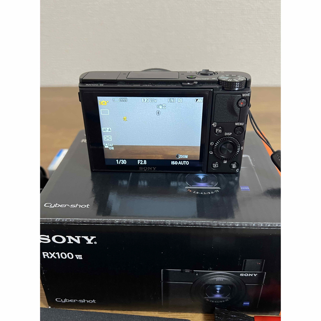 SONY(ソニー)の★美品★SONY DSC-RX100M7 お買得セット スマホ/家電/カメラのカメラ(コンパクトデジタルカメラ)の商品写真