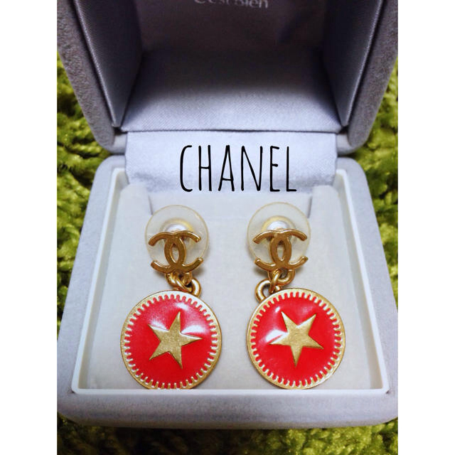 CHANEL - ＊CHANEL 星ピアス＊