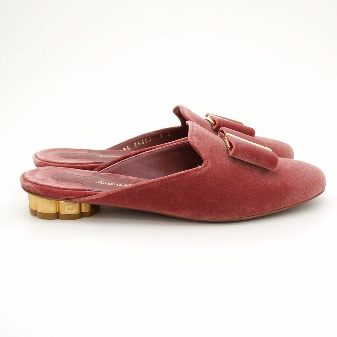 Salvatore Ferragamo(サルヴァトーレフェラガモ)の美品 フェラガモ ベロア リボン ミュール サンダル  ピンク 23.5cm レディースの靴/シューズ(ミュール)の商品写真