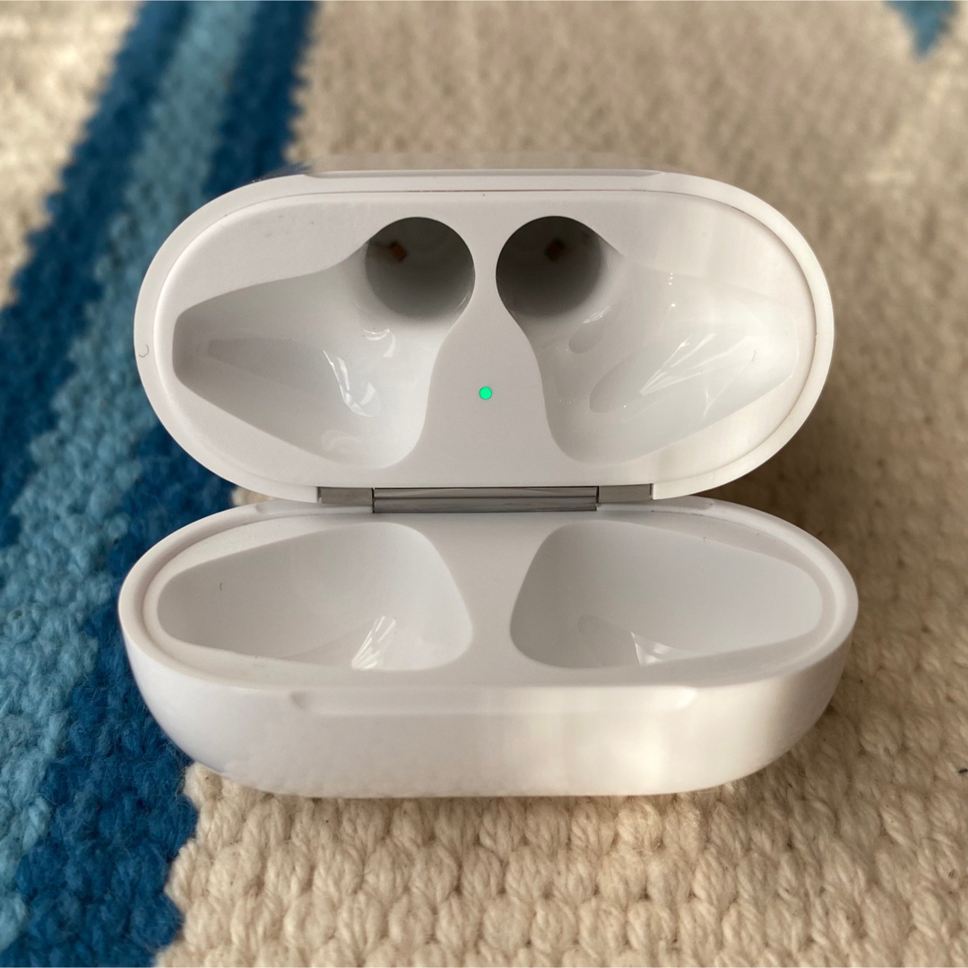 Airpods エアーポッズ 充電器ケース A1602