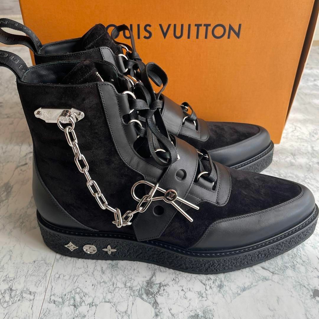 ルイヴィトン LOUIS VUITTON ブーツ チャッカブーツ LVロゴ スウェードレザー シューズ メンズ 7(26cm相当) ブラウン