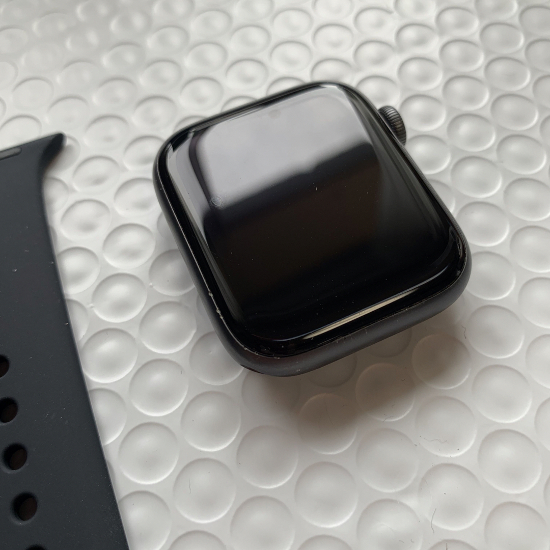 Apple Watch(アップルウォッチ)の92384 Apple Watch4 GPS ４４m ジャンク品 メンズの時計(腕時計(デジタル))の商品写真