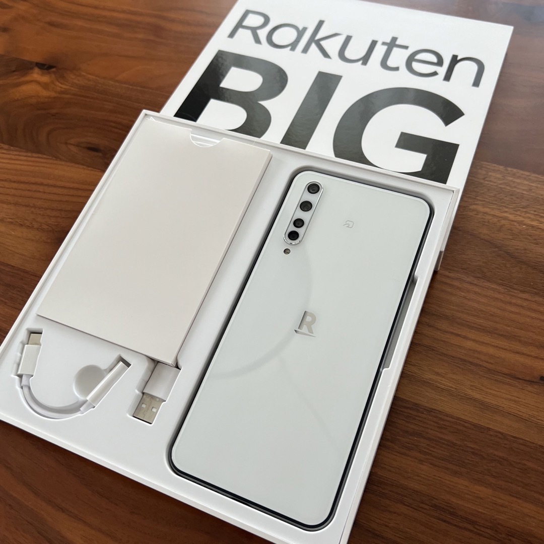 Rakuten BIG  ホワイト