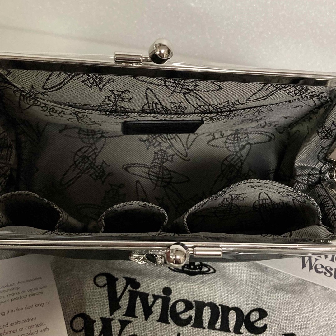 新品 Vivienne Westwood ハートオーブ ポーチ ブラック コスメ