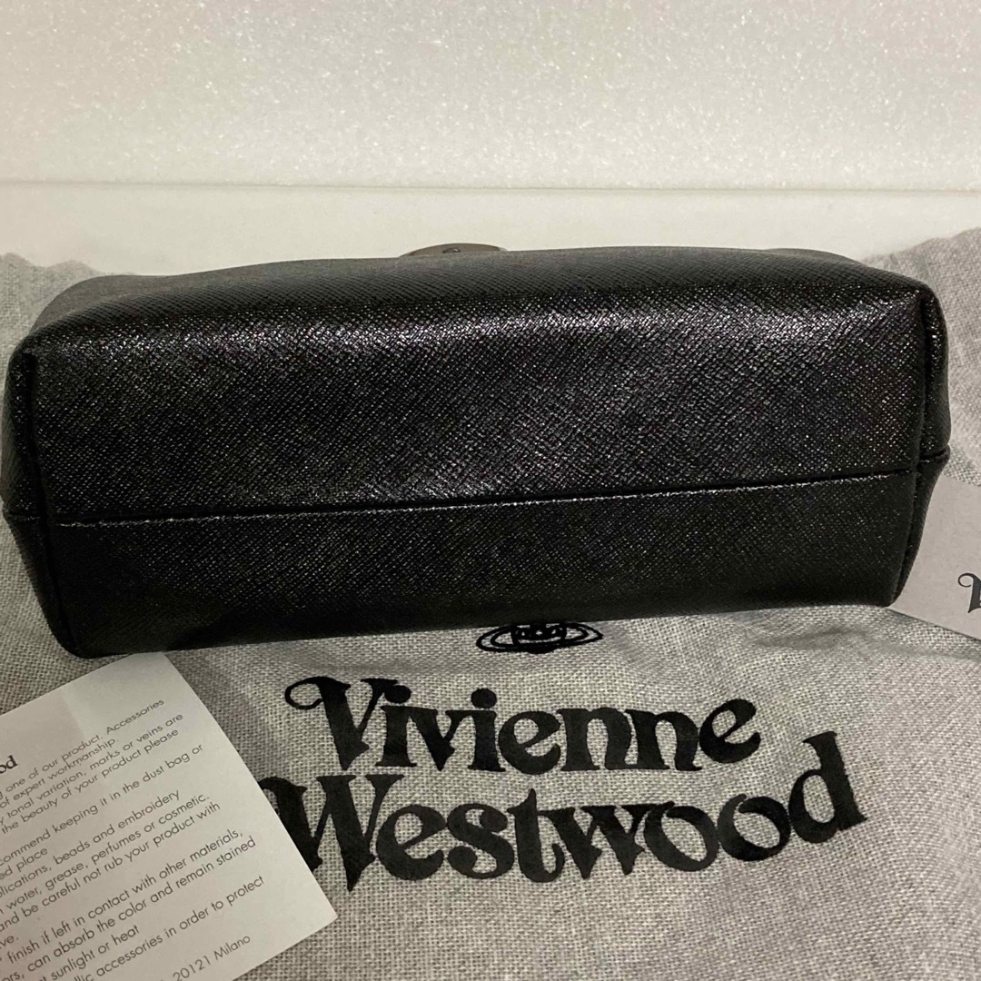 Vivienne Westwood(ヴィヴィアンウエストウッド)の新品 Vivienne Westwood ハートオーブ ポーチ ブラック コスメ レディースのファッション小物(ポーチ)の商品写真