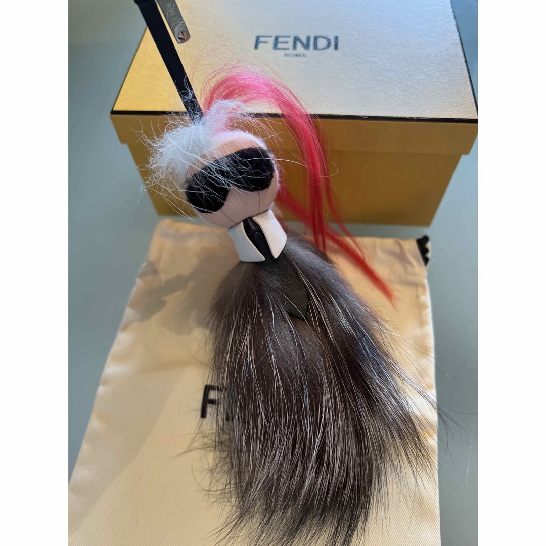 FENDI - 新品未使用 FENDI カールラガーフェルド チャームの通販 by 断