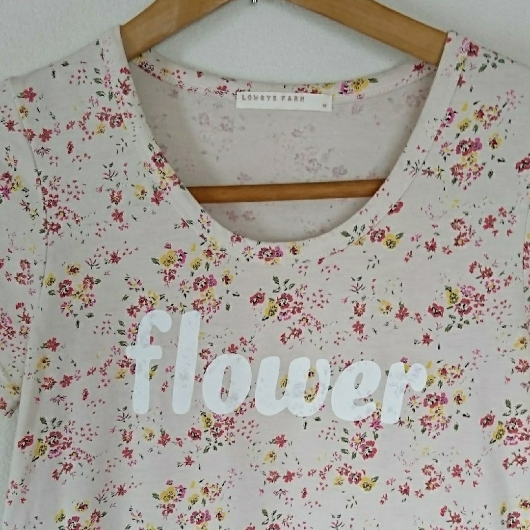 LOWRYS FARM(ローリーズファーム)の★最終値下げ★【２枚セット】ローリーズファーム　Tシャツ・タンクトップ　花柄　M レディースのトップス(Tシャツ(半袖/袖なし))の商品写真