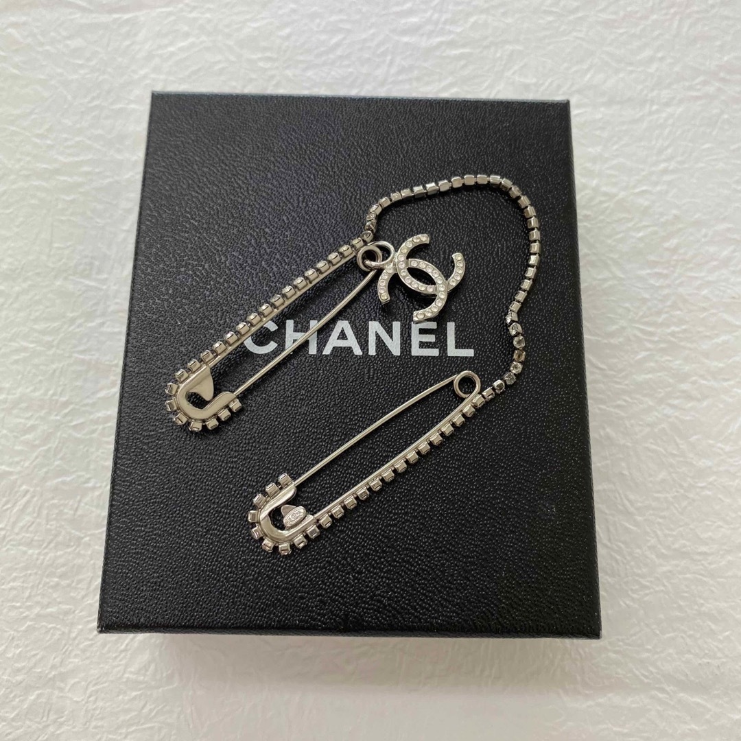 シャネル ブローチ ココマーク ダブルピン メタル シルバー CHANEL