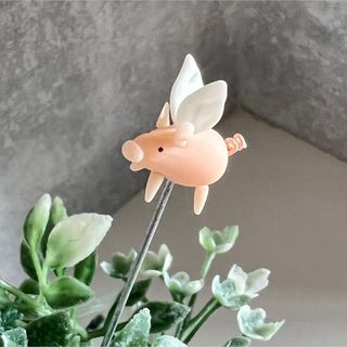ミニミニ可愛いピック。空飛ぶ豚さんタイプ郵送(その他)