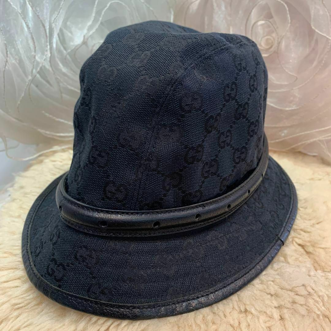 Gucci(グッチ)の☆美品☆GUCCI ハット GGキャンバスxレザー ベルトデザイン ブラック レディースの帽子(ハット)の商品写真