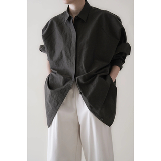 IIROT Oversized Linen Shirt_Khaki