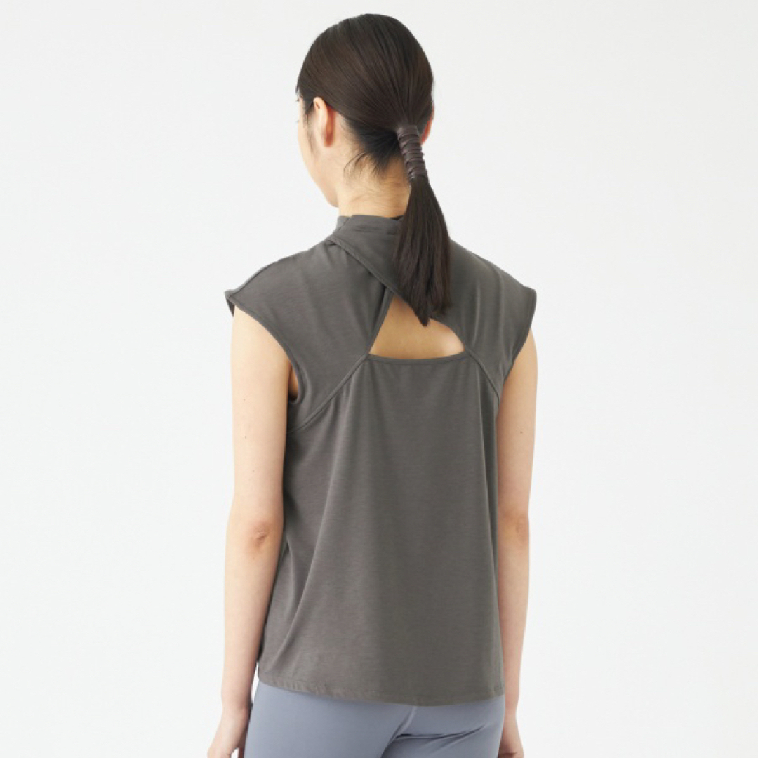 Chacott BALANCE バックデザインハイネックTシャツ ガンメタル | フリマアプリ ラクマ