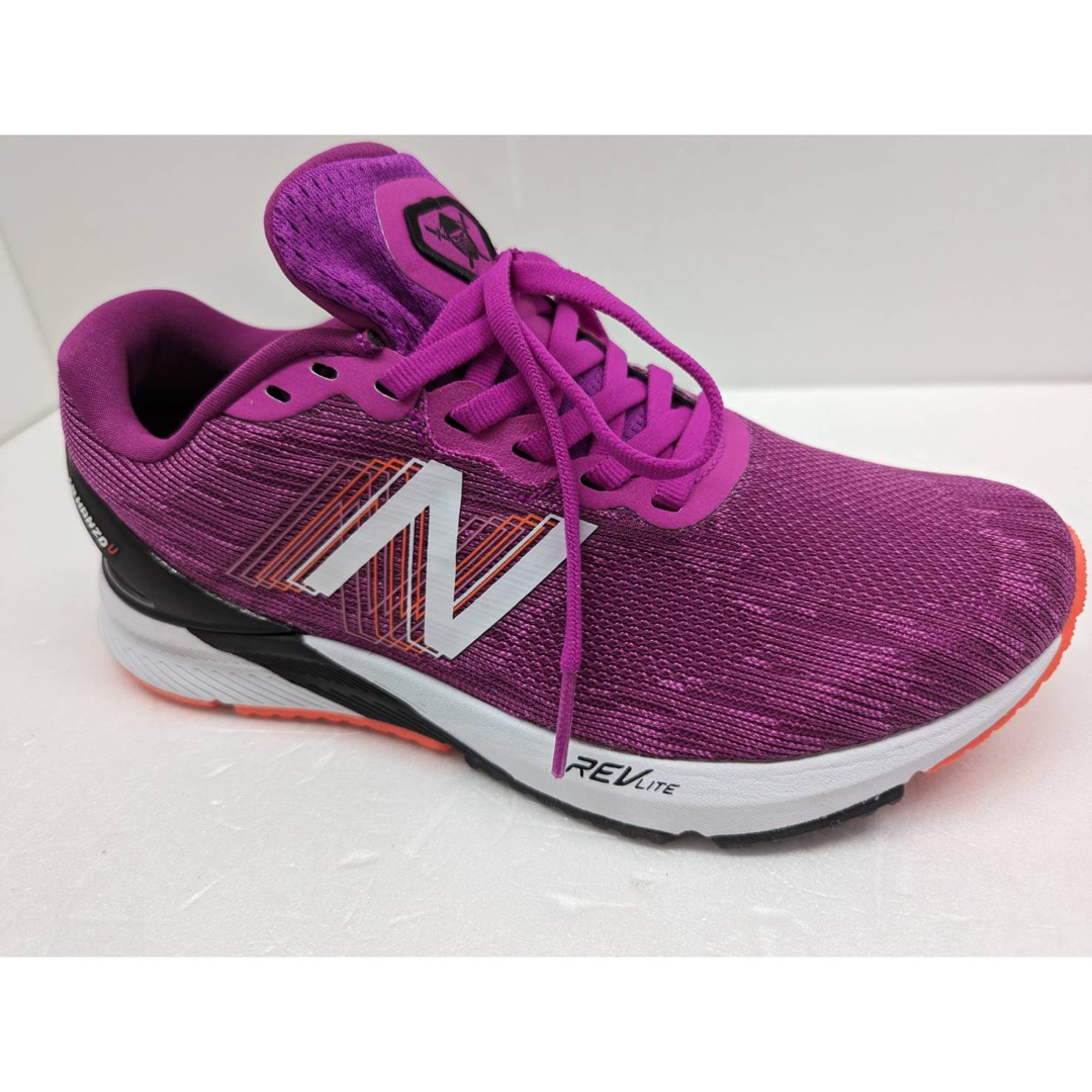 New Balance(ニューバランス)のニューバランス　ランニングシューズ　２３.5センチ スポーツ/アウトドアのランニング(シューズ)の商品写真