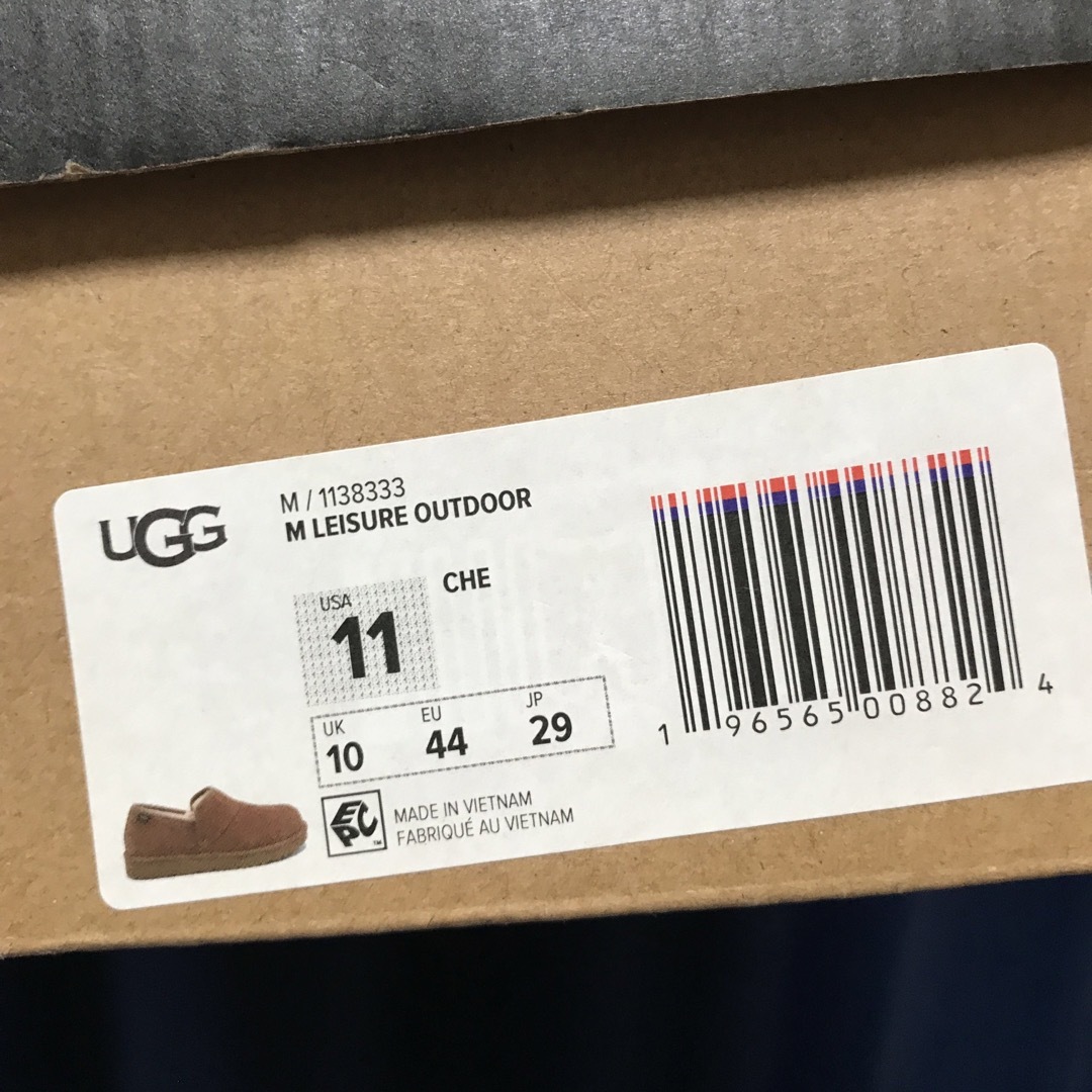UGG(アグ)のUGG Leisure Outdoor  ムートン  新品同様  試着 メンズの靴/シューズ(スリッポン/モカシン)の商品写真
