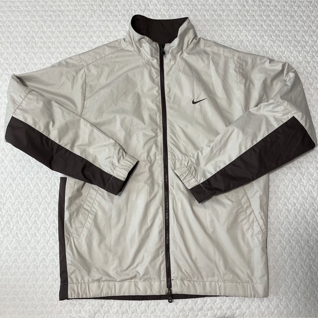 NIKE(ナイキ)のNIKE GOLF リバーシブルナイロンブルゾン M ブラウン/ベージュ スポーツ/アウトドアのゴルフ(ウエア)の商品写真