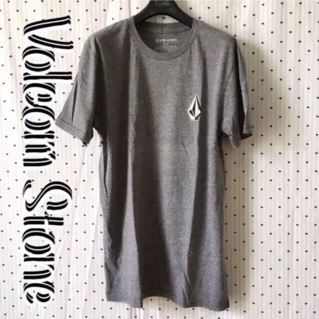 volcom(ボルコム)のVOLCOMボルコムストーンUS限定両面プリントストーンロゴTシャツアッシュS レディースのトップス(Tシャツ(半袖/袖なし))の商品写真