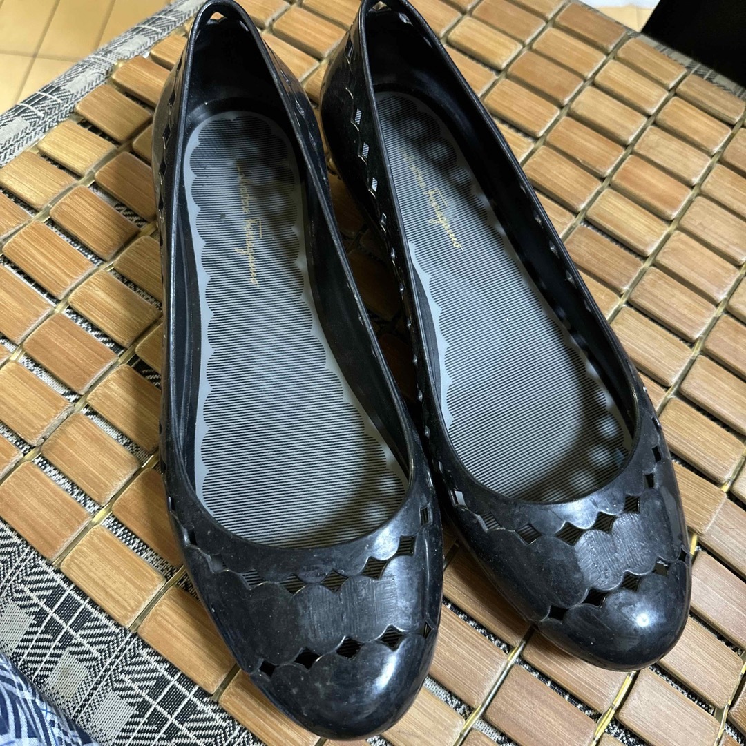 訳ありSalvatore Ferragamoラバーシューズ 売り尽くし | フリマアプリ ラクマ