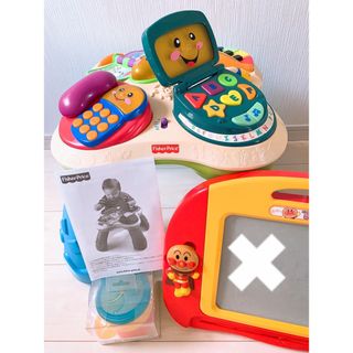 フィッシャープライス(Fisher-Price)のフィッシャープライス おしゃべりバイリンガルテーブル 知育玩具(キャラクターグッズ)