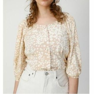 マウジー(moussy)の新品 定価7678円 MOUSSY マウジー 2WAY フラワープリント トップ(シャツ/ブラウス(長袖/七分))