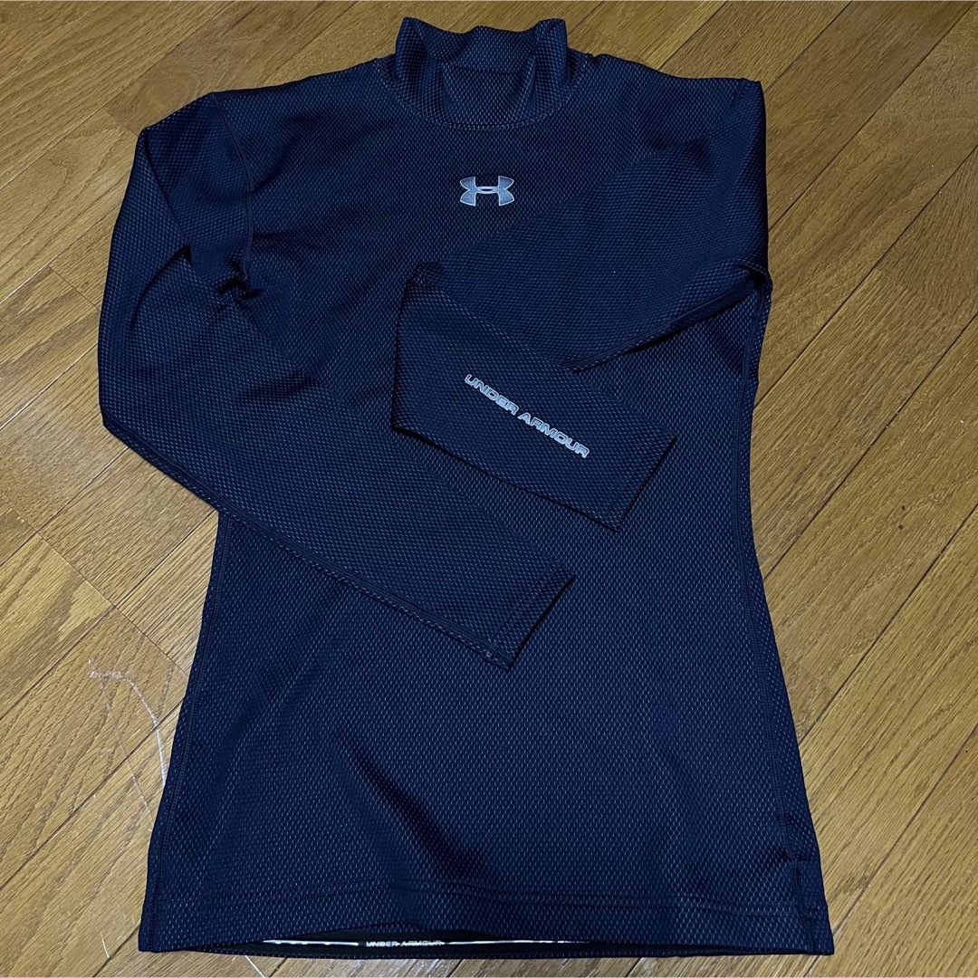 UNDER ARMOUR(アンダーアーマー)のアンダーアーマー　インナー 厚手 ネイビー レディースの下着/アンダーウェア(アンダーシャツ/防寒インナー)の商品写真