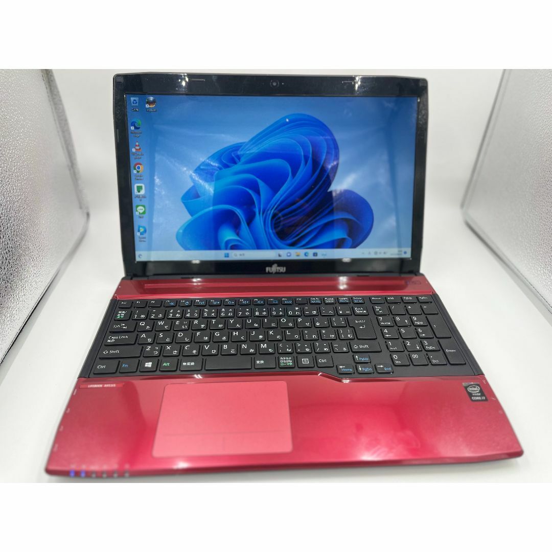 富士通ノートパソコン　Core i7　1TB メモリ12GB搭載　人気の赤！！ スマホ/家電/カメラのPC/タブレット(ノートPC)の商品写真