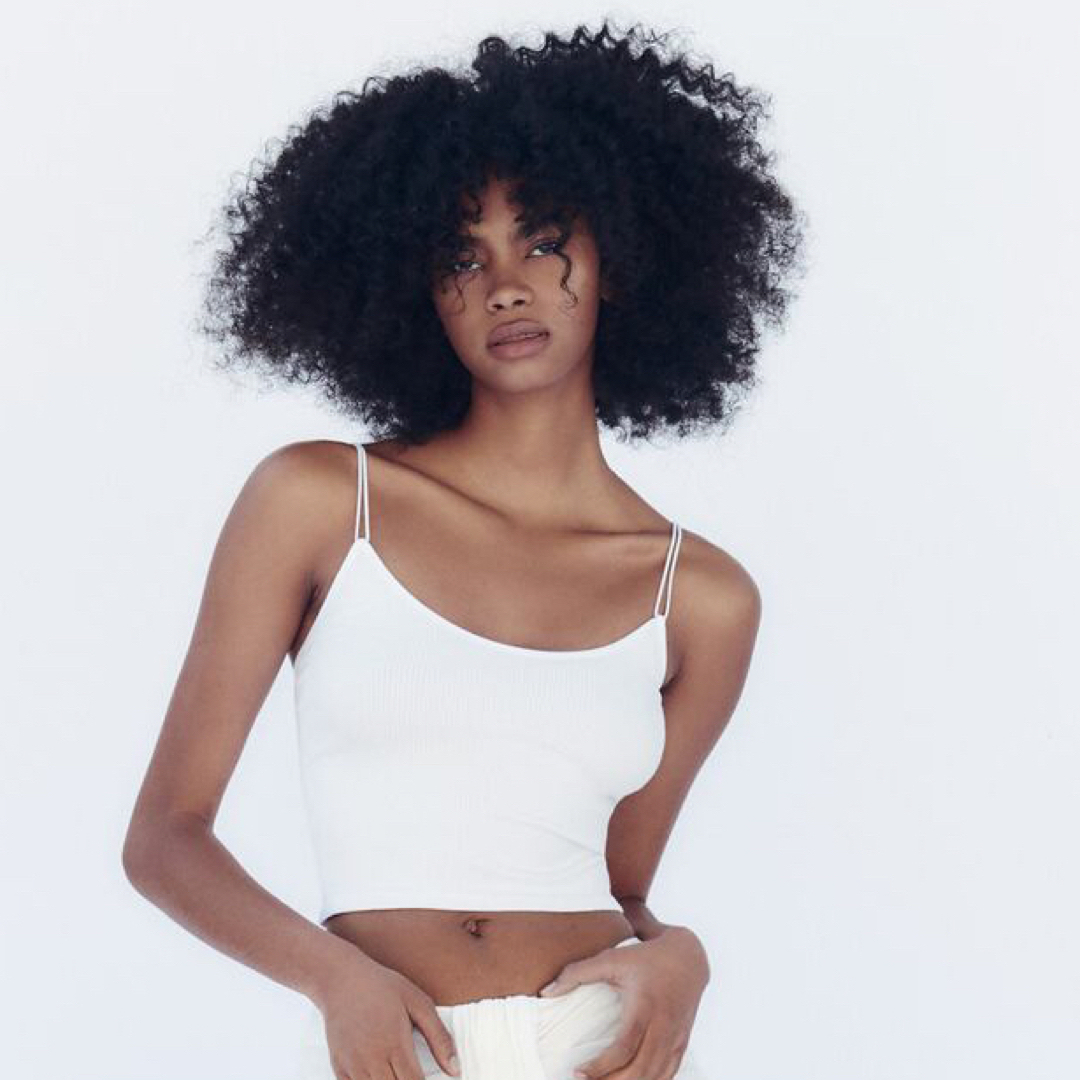 ZARA - ZARA リブニットキャミソール トップス クロップド丈 ZARA - ZARA リブニットキャミソール トップス クロップド丈