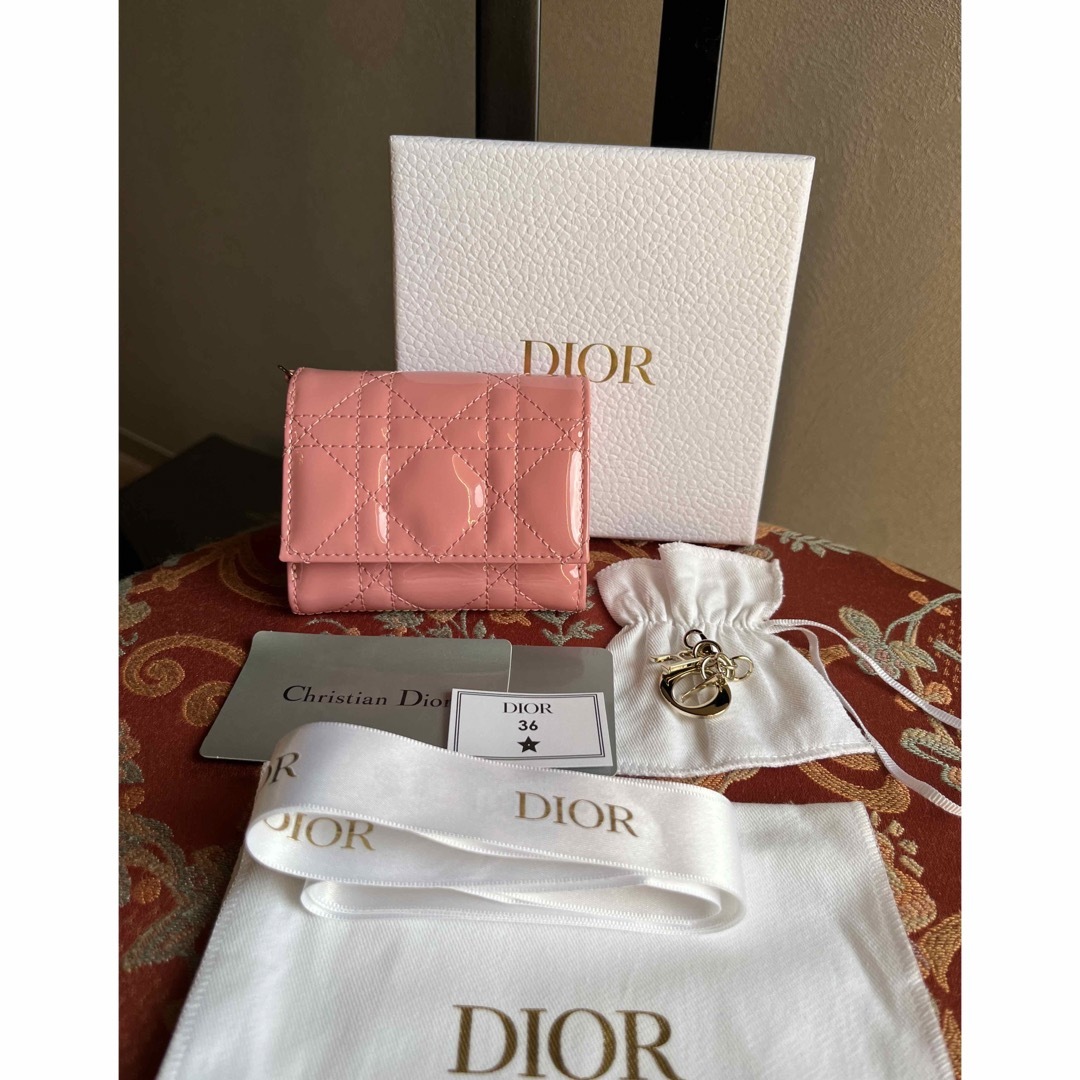 Christian Dior - 新品 Diorディオール 折りたたみ財布 ロータス ...