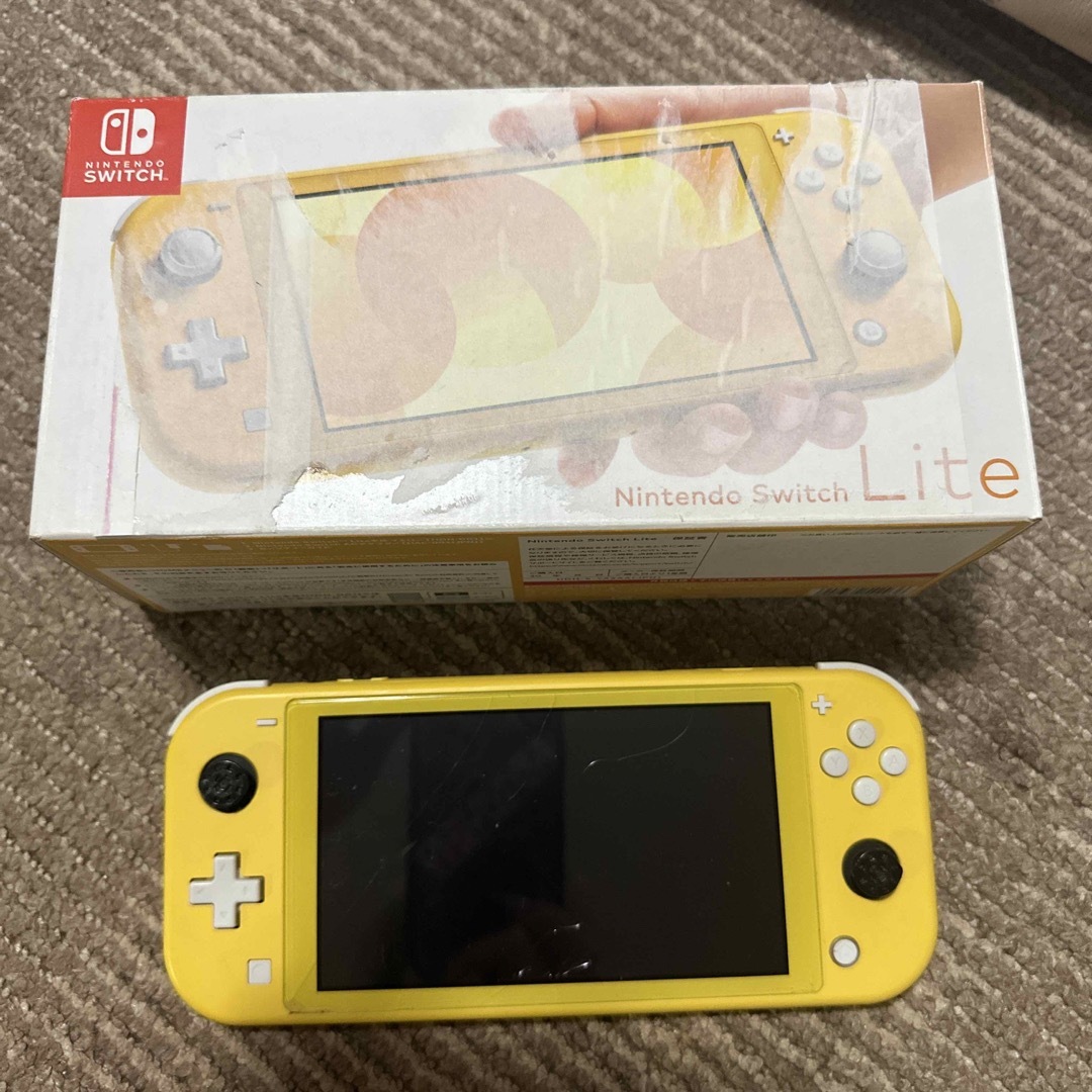 らっこ@プロフ必読様専用ジャンク品任天堂switch  Lite   イエロー エンタメ/ホビーのゲームソフト/ゲーム機本体(家庭用ゲーム機本体)の商品写真