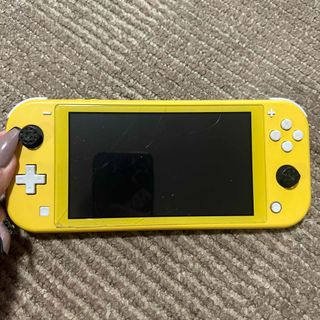 らっこ@プロフ必読様専用ジャンク品任天堂switch  Lite   イエロー(家庭用ゲーム機本体)